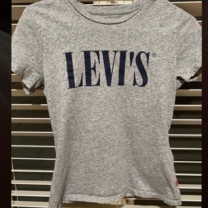 Levi’s top | early 2000s | vintage | trendy